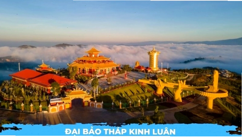 Đại Bảo Tháp Kinh Luân nổi bật với kiến trúc độc đáo