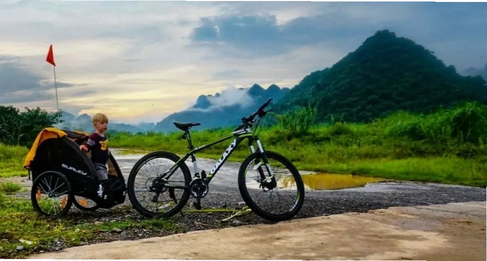 Đạp xe khám phá rừng Cúc Phương