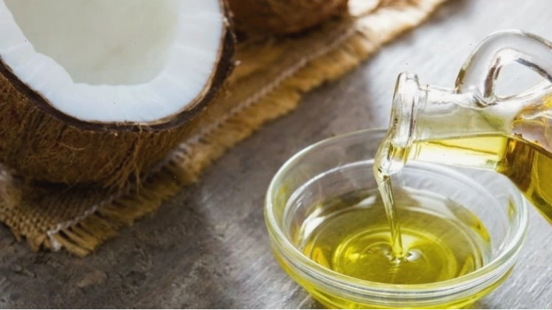Dầu dừa giúp đẹp da mặt, dưỡng ẩm sâu