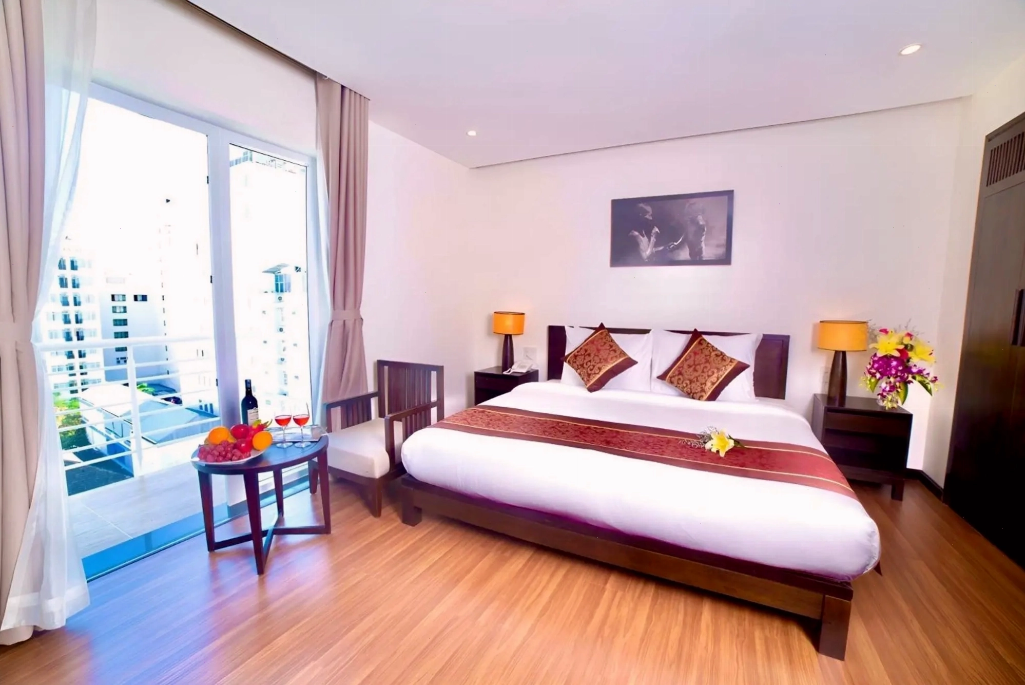 Edele Hotel Nha Trang khu Nguyễn Thiện Thuật