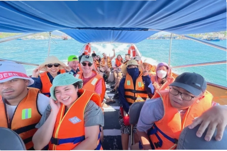 Giá tour 3 đảo Hòn Tằm