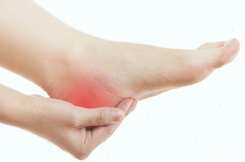 Giày phù hợp giảm đau chân