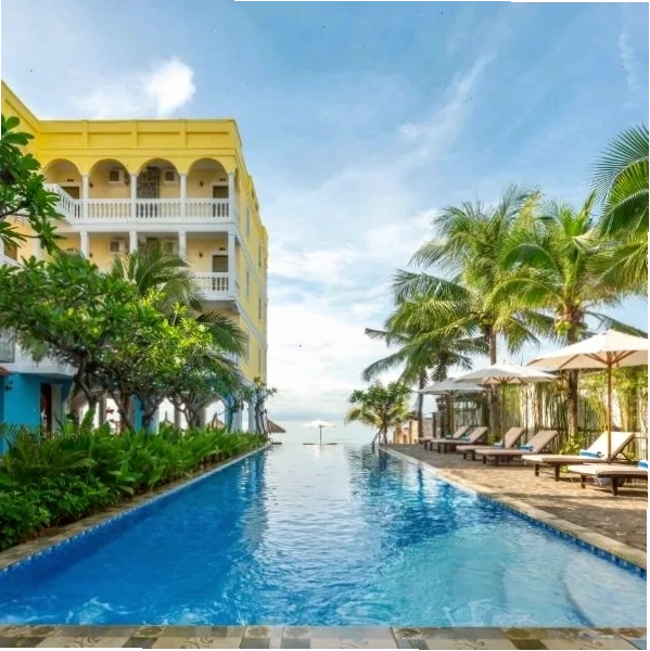 Grace Boutique Resort với hồ bơi và vườn cây
