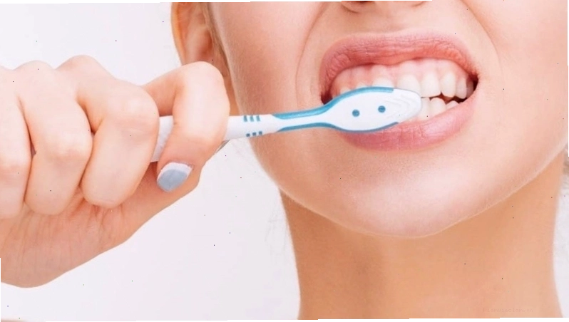 Hạn chế thực phẩm nặng mùi để giữ hơi thở thơm tho