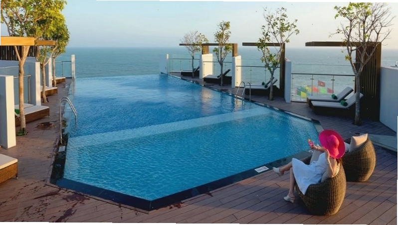 Hồ bơi sang trọng tại Ibis Styles Vũng Tàu