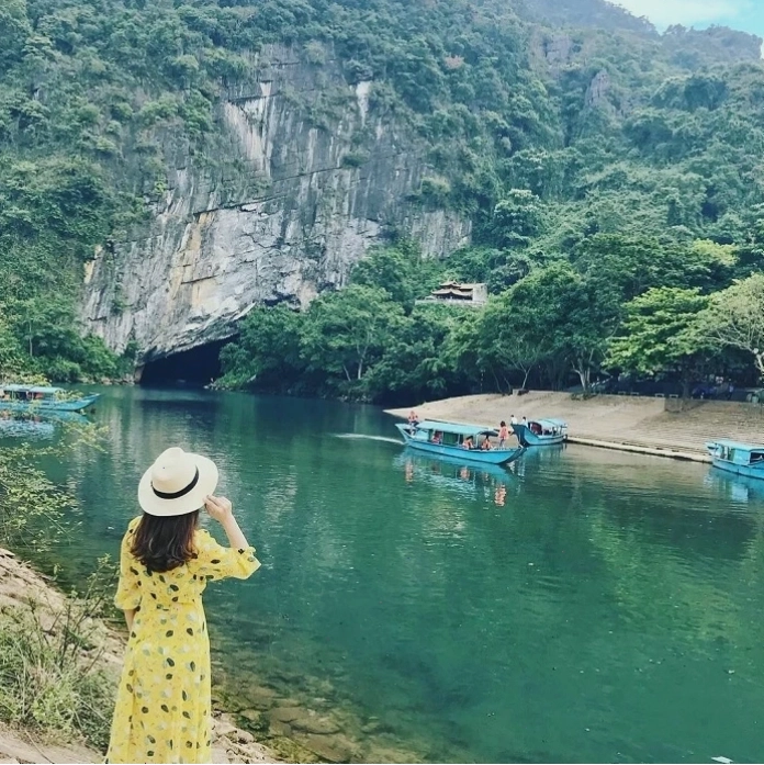 Khám phá vẻ đẹp bên trong Động Phong Nha