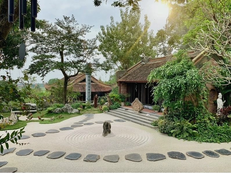 Không gian thanh tịnh bên trong Chùa Địa Tạng Phi Lai Tự