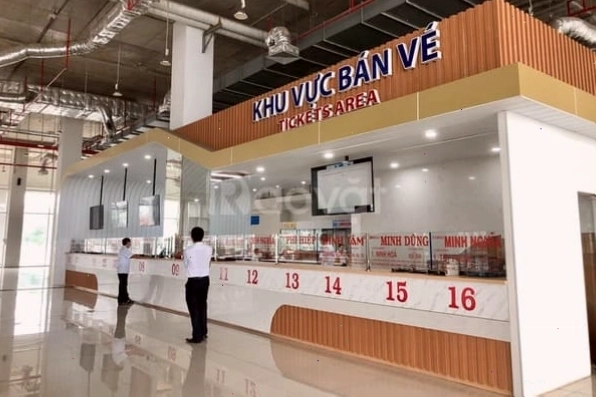 Khu vực bán vé bên trong Bến xe Miền Đông mới