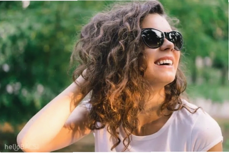 Lô cuốn tóc giúp tạo kiểu xoăn giữ nếp lâu dài