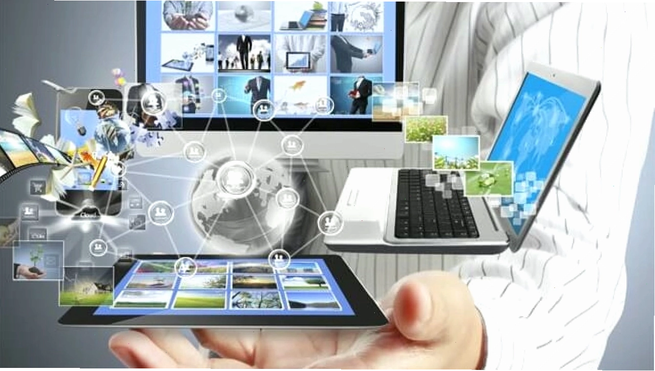 Mạng internet giúp con người tìm kiếm thông tin dễ dàng và nhanh chóng