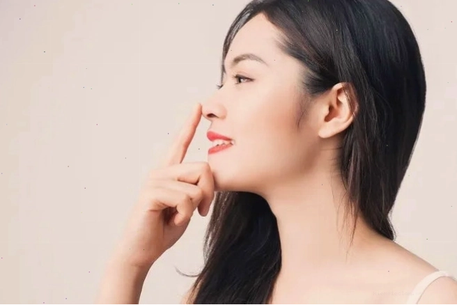 Massage giúp cải thiện sống mũi cao
