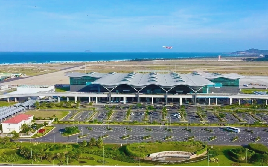 Máy bay đỗ tại Sân bay Cam Ranh