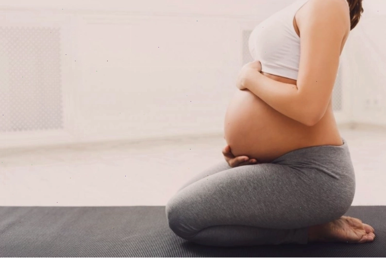 Mẹ bầu duy trì các bài tập nhẹ nhàng ở tuần thai 33