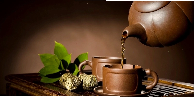 Mỗi ngày chỉ nên dùng 1 ấm nhỏ hoặc 1 ly trà nụ vối và không pha quá đặc để tránh tác hại của nụ vối.