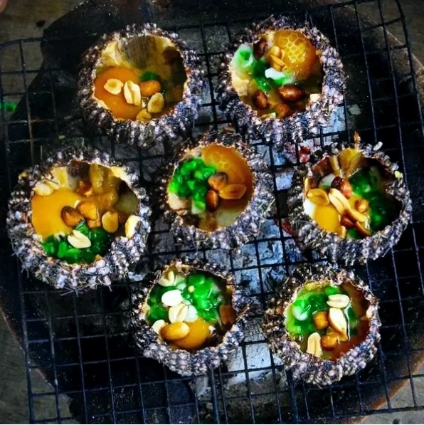 Món nhum nướng mỡ hành thơm lừng trên đảo Hòn Sơn