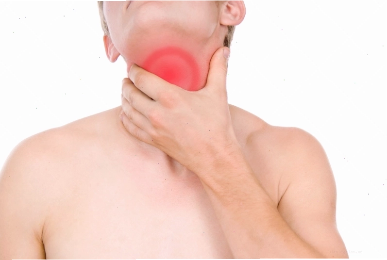 Nam giới là đối tượng dễ mắc u vòm họng hơn phụ nữ, cần chú ý các dấu hiệu sớm.
