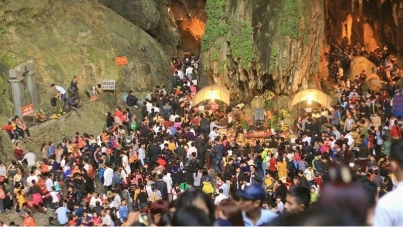 Những lưu ý cần thiết cho du khách khi tham gia Lễ hội Chùa Hương