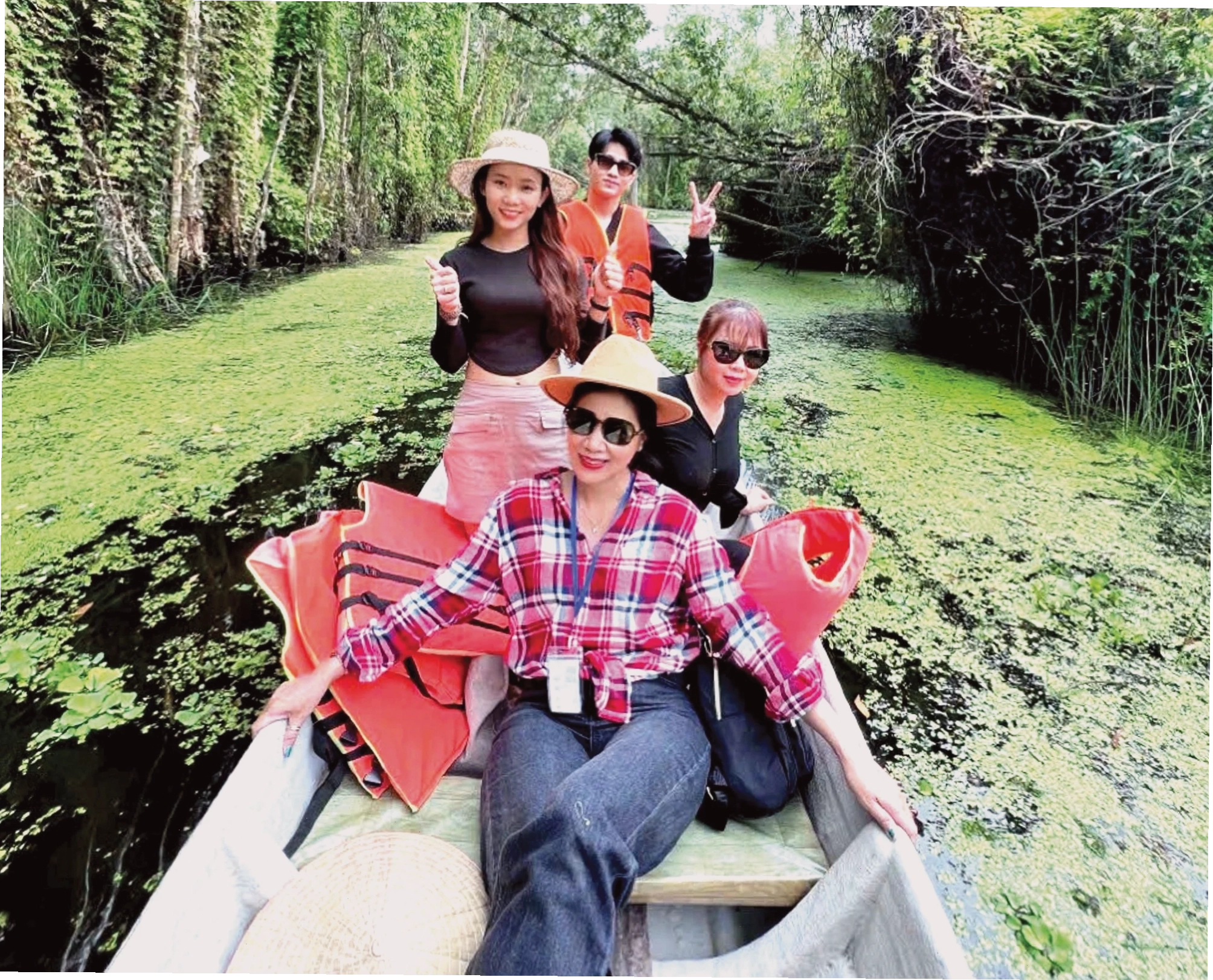 Nơi giáp nước đôi bờ sông Vàm Cỏ