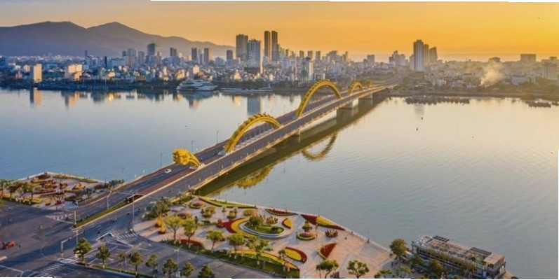 Phòng Deluxe hướng biển một phần tại Paracel Danang Beach Hotel