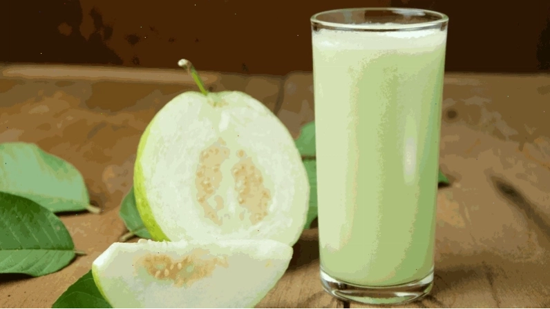 Phụ nữ mang thai và cho con bú không nên uống nước lá ổi