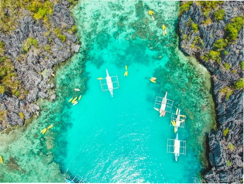 Quần đảo El Nido Philippines với những vách đá vôi hùng vĩ và làn nước xanh biếc