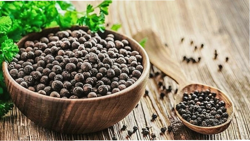 Rắc tiêu đen để đuổi kiến hiệu quả