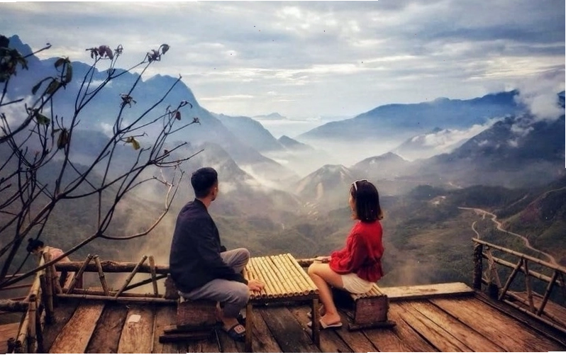 Sa Pa tháng 11 mây giăng kín lối