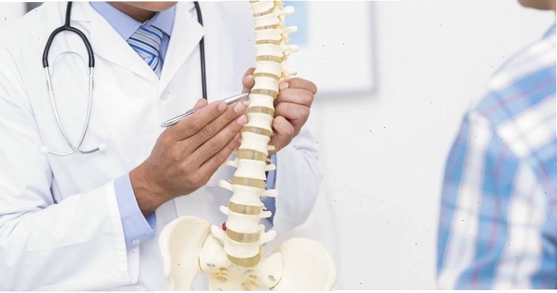 Sau 2 tuần dùng cây chìa vôi chữa bệnh thoát vị đĩa đệm không cải thiện thì nên khám bác sĩ chuyên khoa