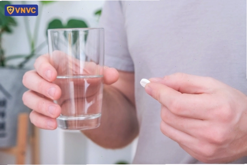 Sử dụng thuốc hạ sốt theo chỉ định để giảm triệu chứng cúm
