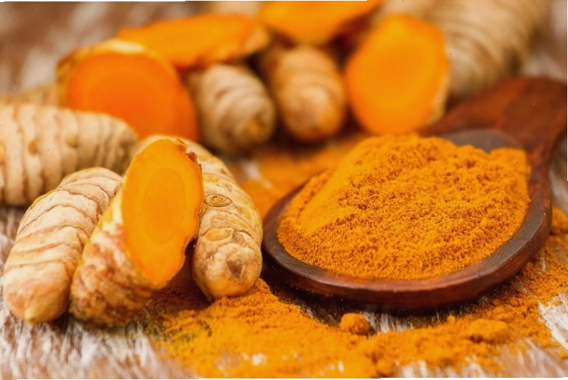 Sử dụng thuốc nhỏ mắt theo chỉ định của bác sĩ