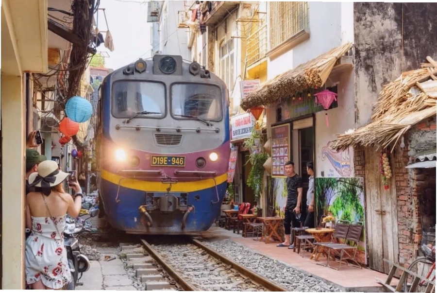Tàu hoả là một lựa chọn di chuyển đến Thanh Hoá