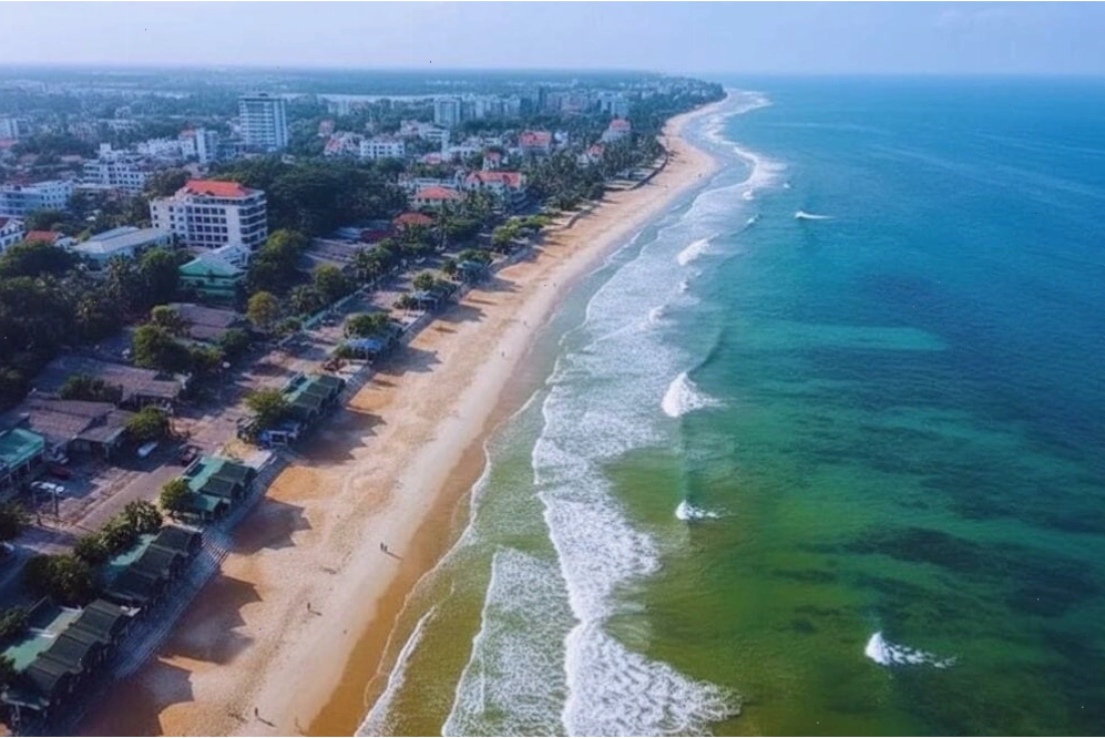 Thời điểm lý tưởng du lịch biển Cửa Tùng từ tháng 12 đến tháng 4