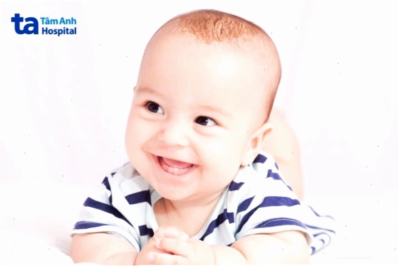 Thứ tự mọc răng sữa của bé