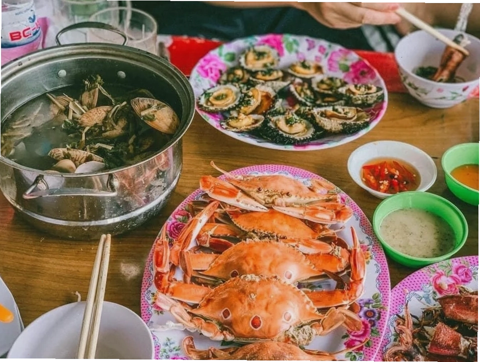 Thực đơn hải sản tươi ngon tại các nhà hàng ven biển Tuy Hòa