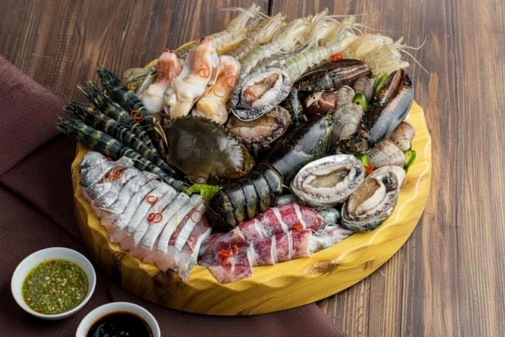 Thưởng thức hải sản hấp dẫn tại Biển Cửa Đại