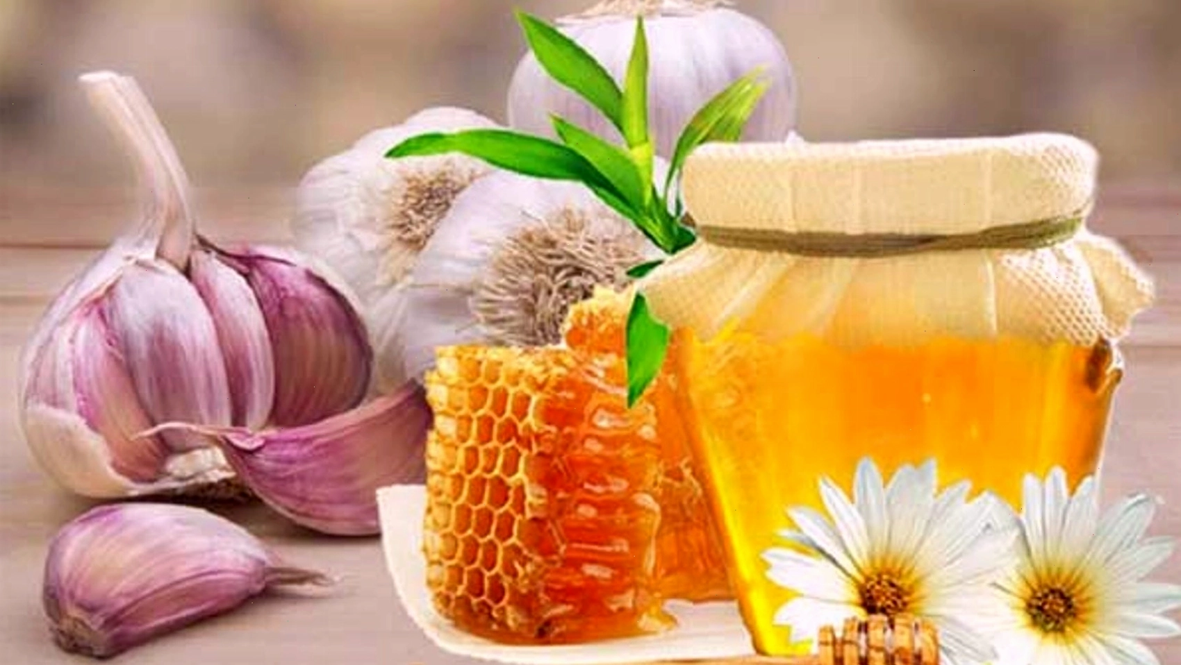 Tỏi và mật ong kết hợp chữa ốm nghén