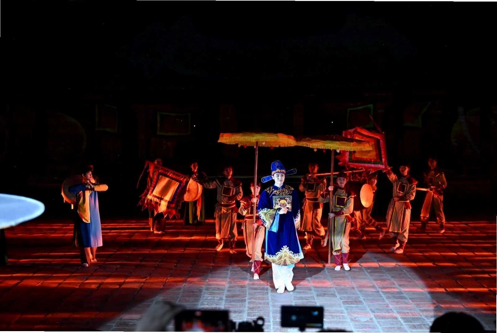 Tour đêm Văn Miếu Quốc Tử Giám