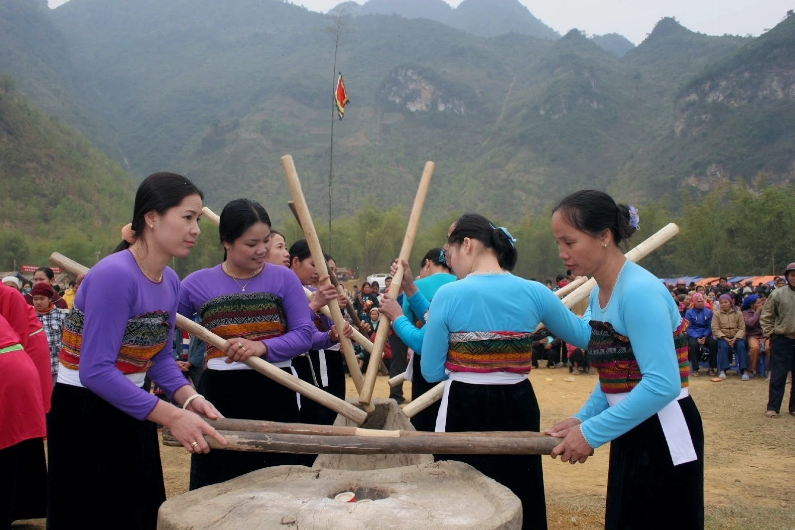 Văn hóa xã hội và sinh hoạt đời thường của người dân Mai Châu