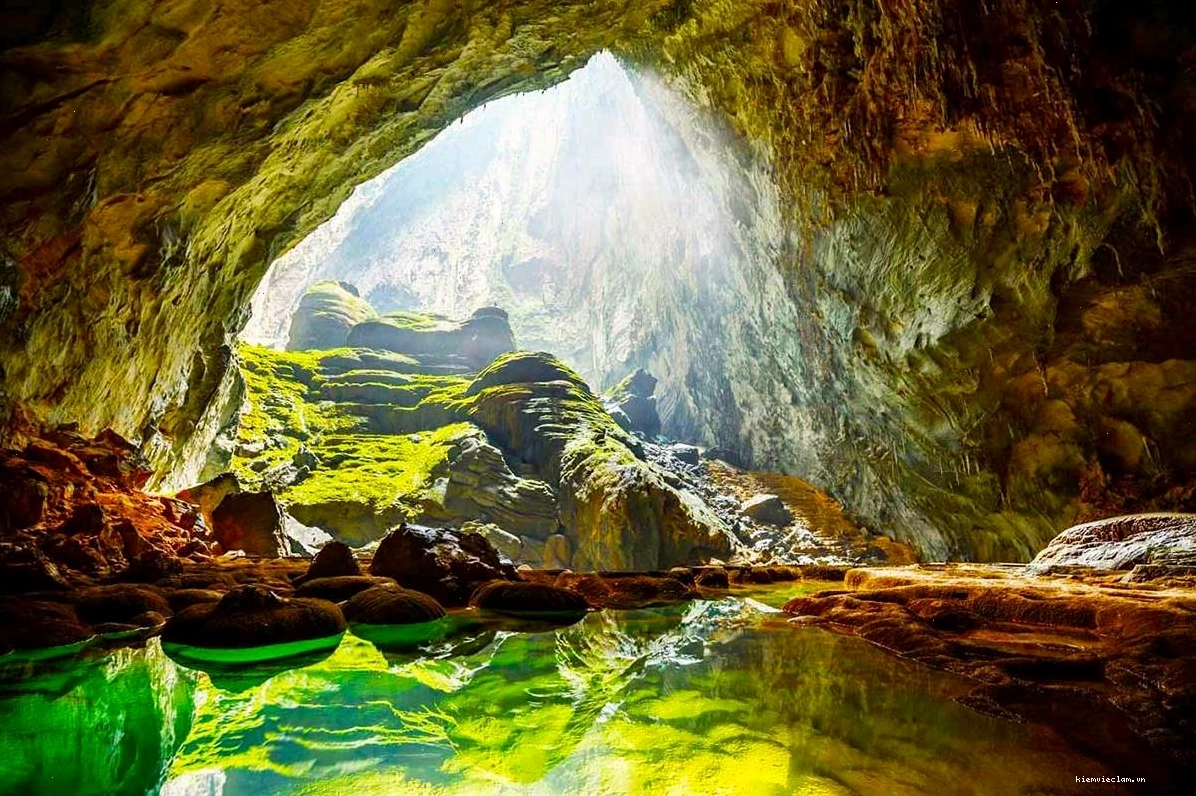 Vườn quốc gia Phong Nha-Kẻ Bàng là một ví dụ về việc bảo tồn cảnh quan thiên nhiên