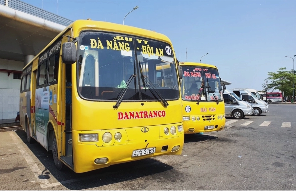 Xe bus từ Đà Nẵng đến Hội An có giá vé dao động từ 20.000 – 30.000 VNĐ/lượt