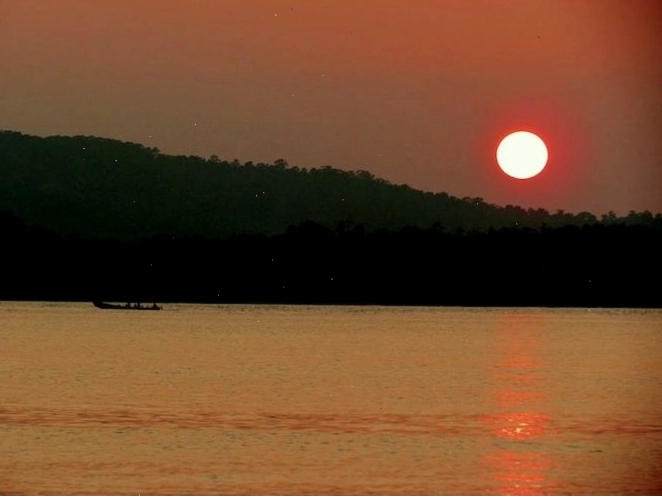 Tourists enjoying a scenic Chidiatapu Sunset Tour in Andaman