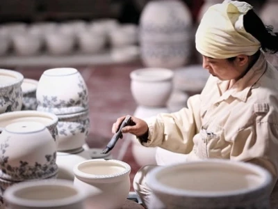 Làng Gốm Bát Tràng ở đâu? Khám phá địa điểm du lịch văn hóa 700 năm tuổi