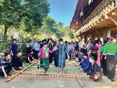 Làng Văn Hóa 54 Dân Tộc ở đâu và những điều thú vị chờ bạn khám phá