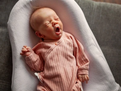 Mẹo Dân Gian Trị Giật Mình Cho Trẻ Sơ Sinh Hiệu Quả An Toàn